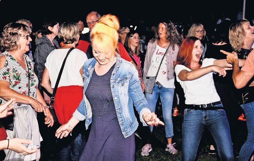 „An Tagen wie diesen“ wünscht man sich Unendlichkeit auf der Tanzfläche am Vörder See...